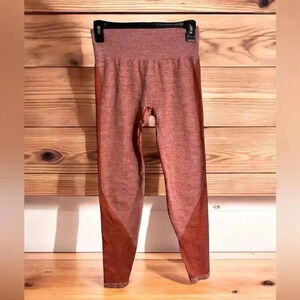 Victoria’s Secret Pink Women's Size Small Salmon Colored Seamless Leggings